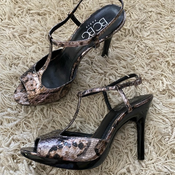 BCBG Silver Metallic Sandals - Picture 10 of 13